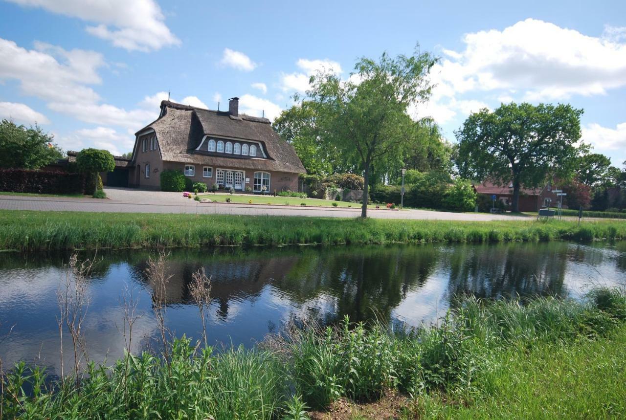 Ferienwohnung -Am Kanal- Nordgeorgsfehn Exterior photo